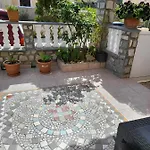 Roumeliotis House - 1 *